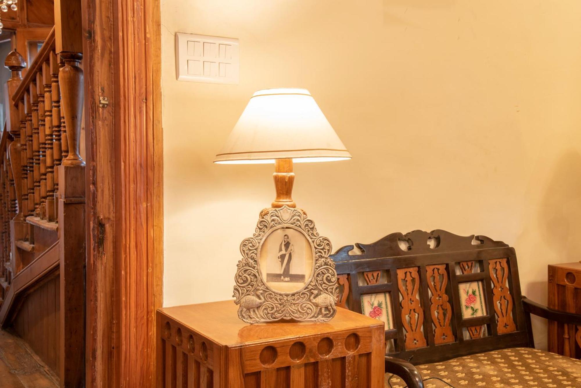 Shimla British Resort Экстерьер фото