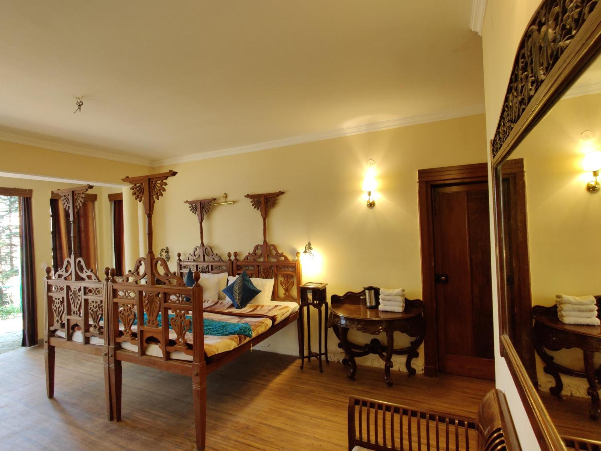 Shimla British Resort Экстерьер фото