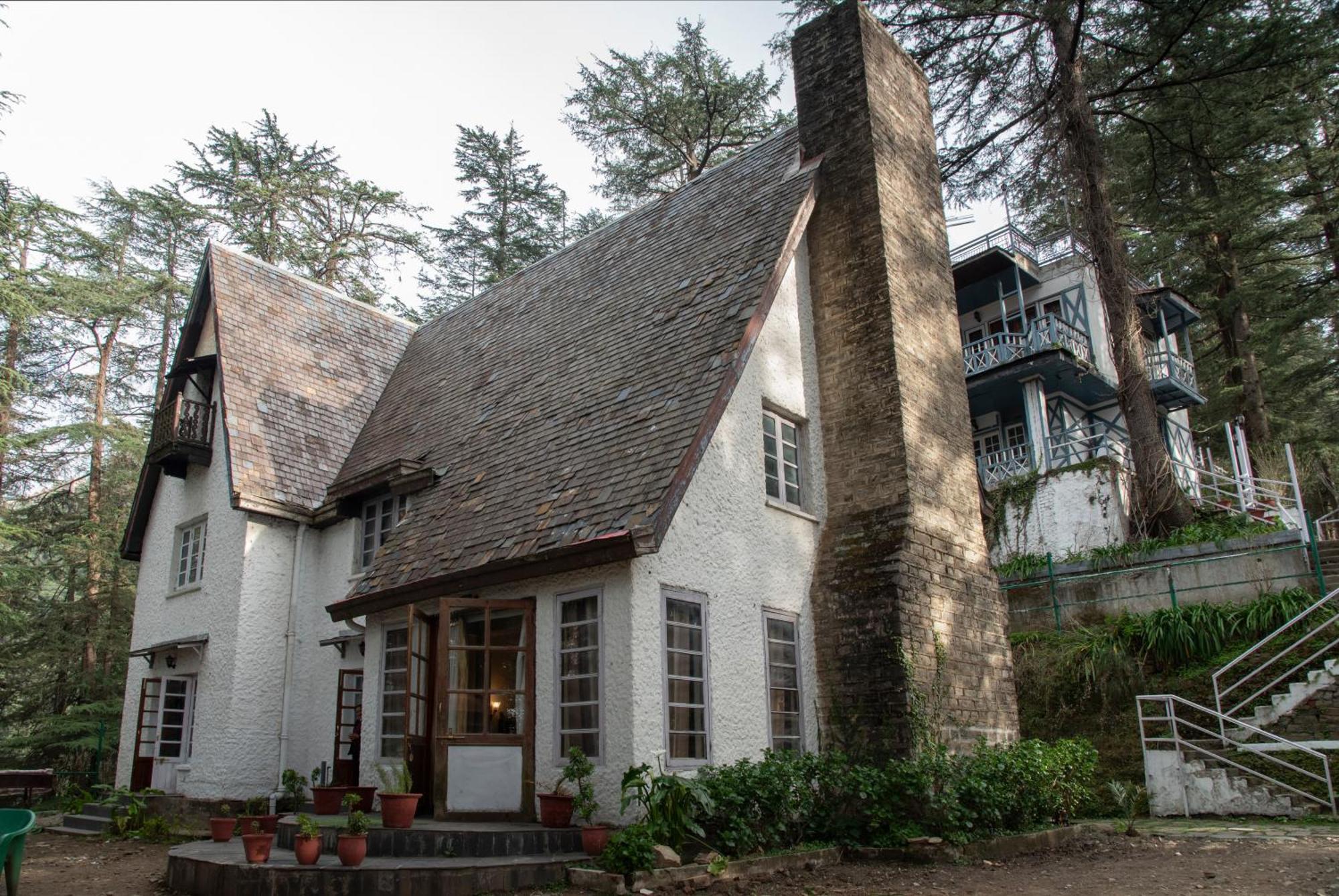 Shimla British Resort Экстерьер фото