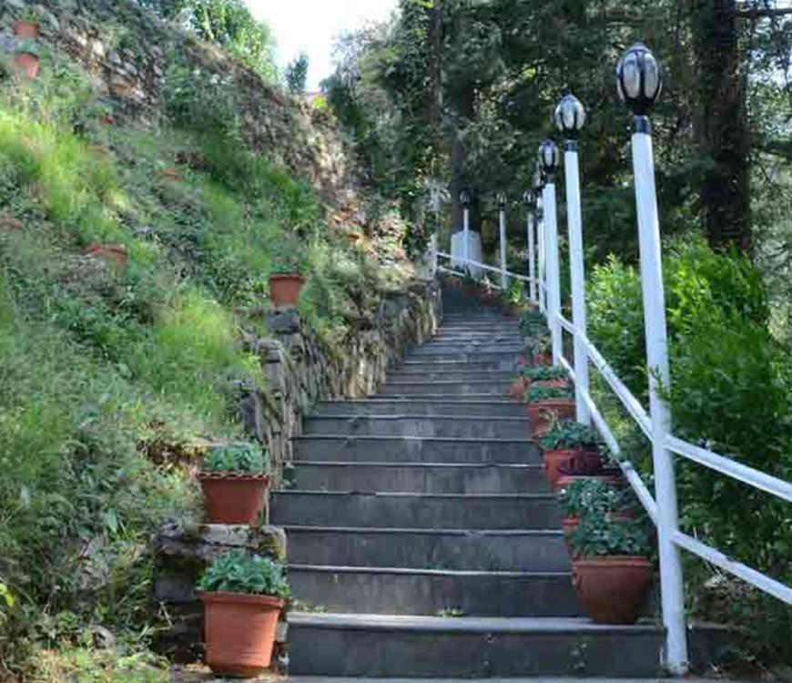 Shimla British Resort Экстерьер фото